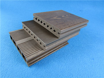 Tableros de cubierta compuestos del Decking de madera compuesto que irritan la grabación en relieve